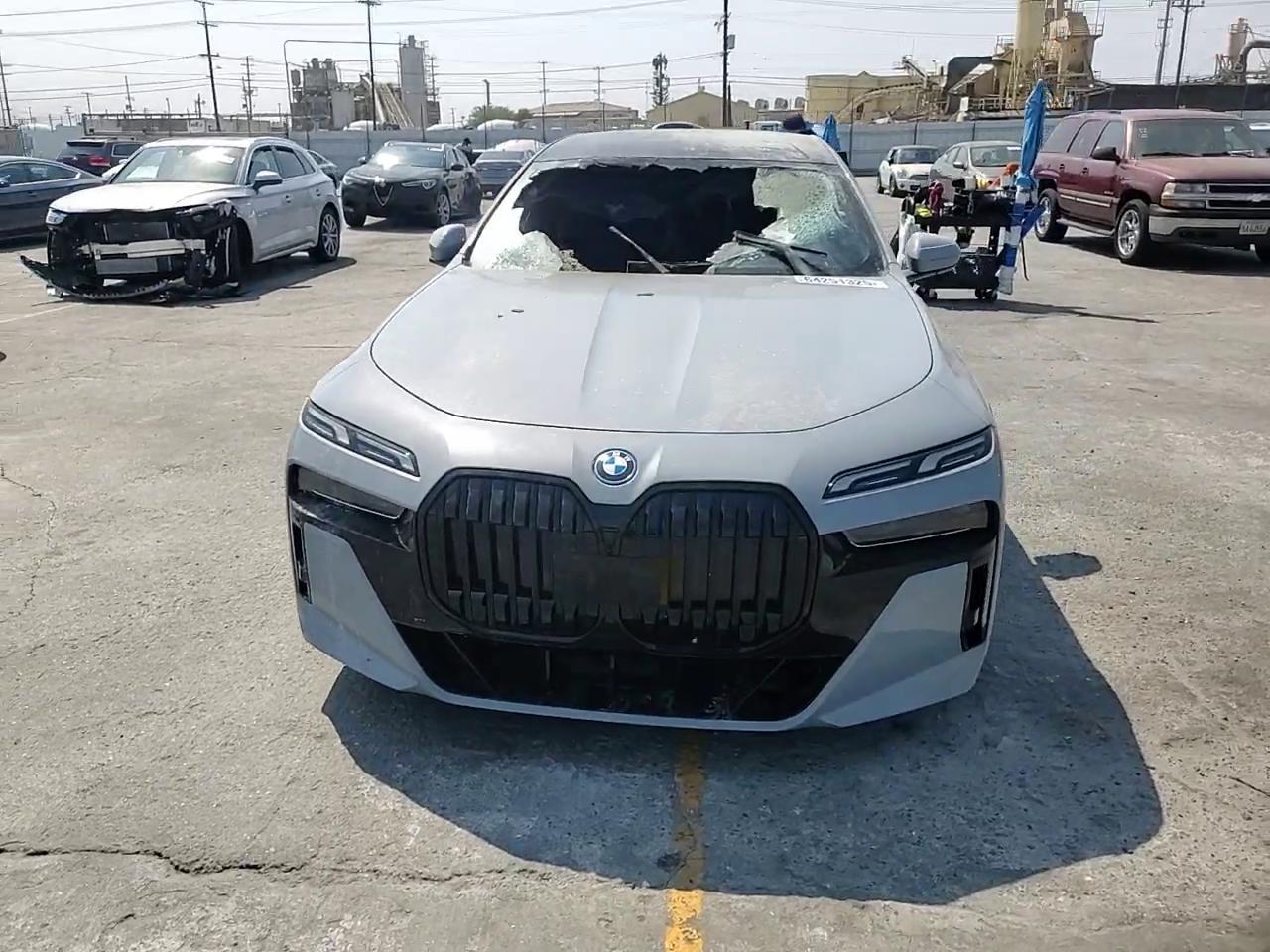 Фото: WBY53EJ04PCN64055