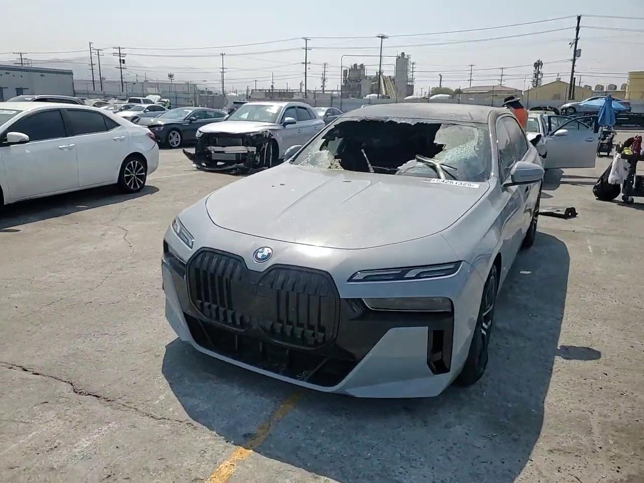 Фото: WBY53EJ04PCN64055