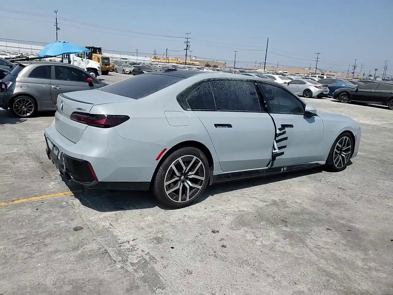 Фото: WBY53EJ04PCN64055