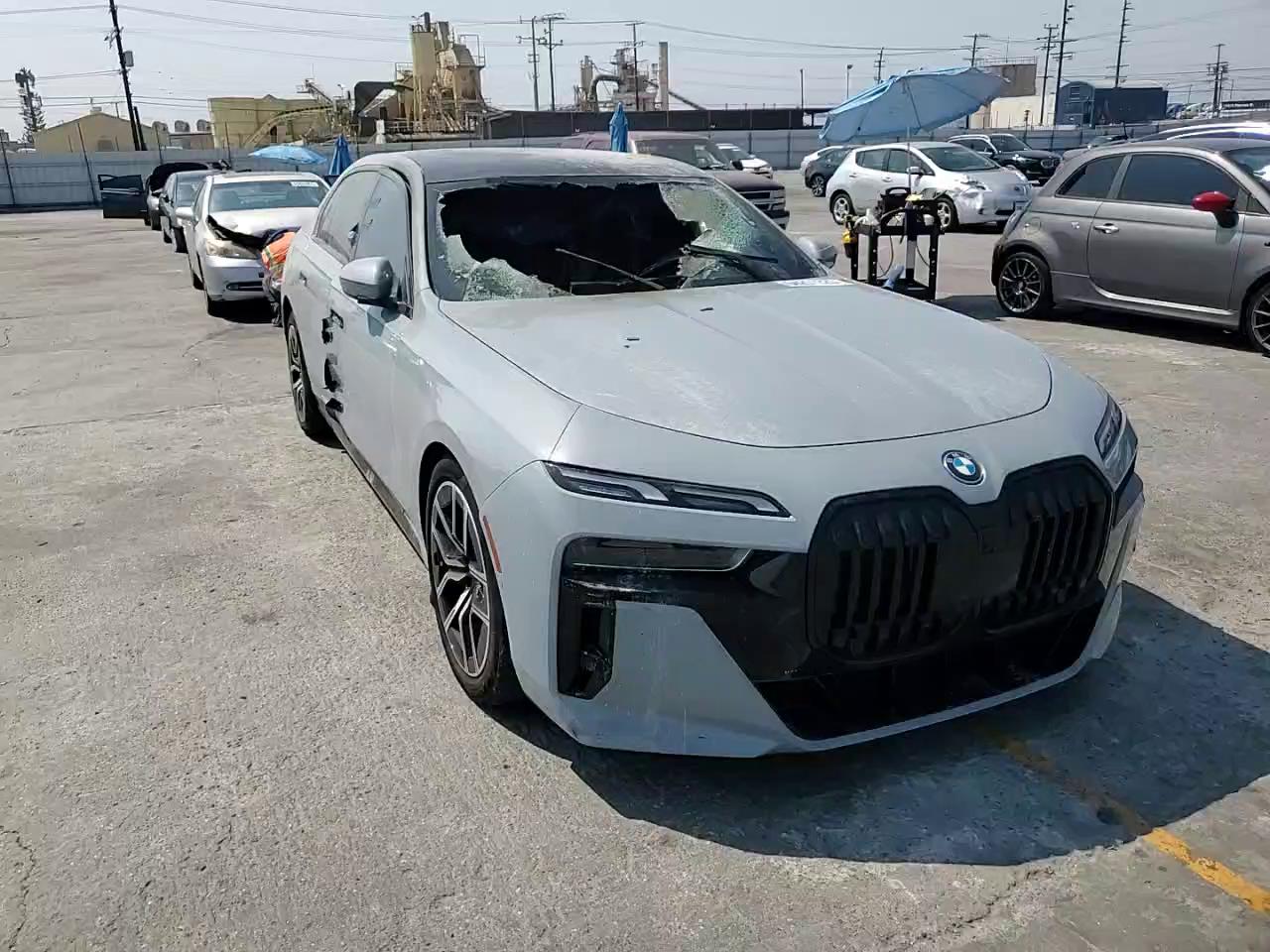 Фото: WBY53EJ04PCN64055