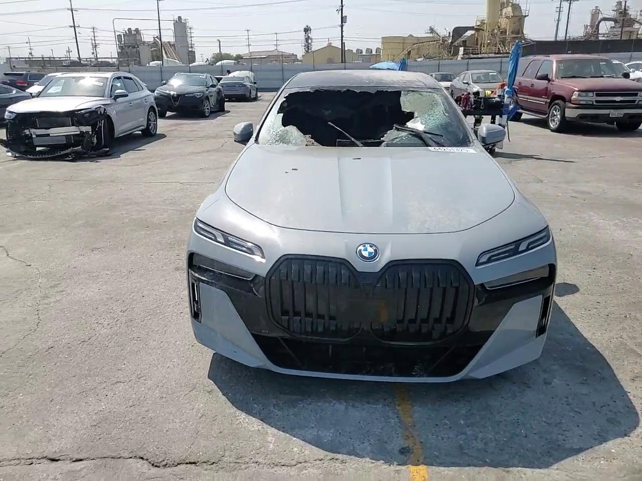 Фото: WBY53EJ04PCN64055