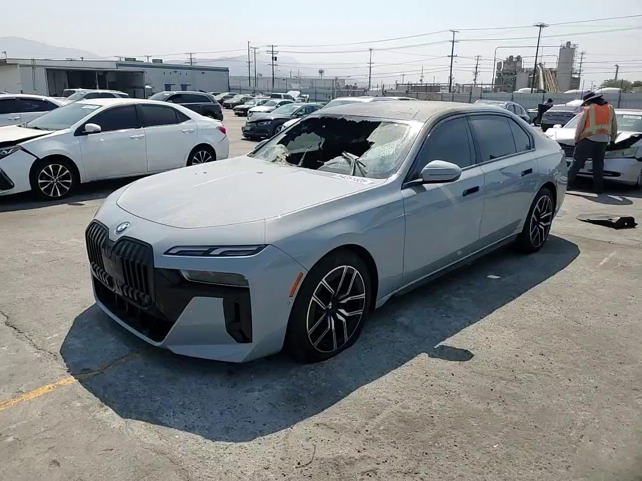 Фото: WBY53EJ04PCN64055