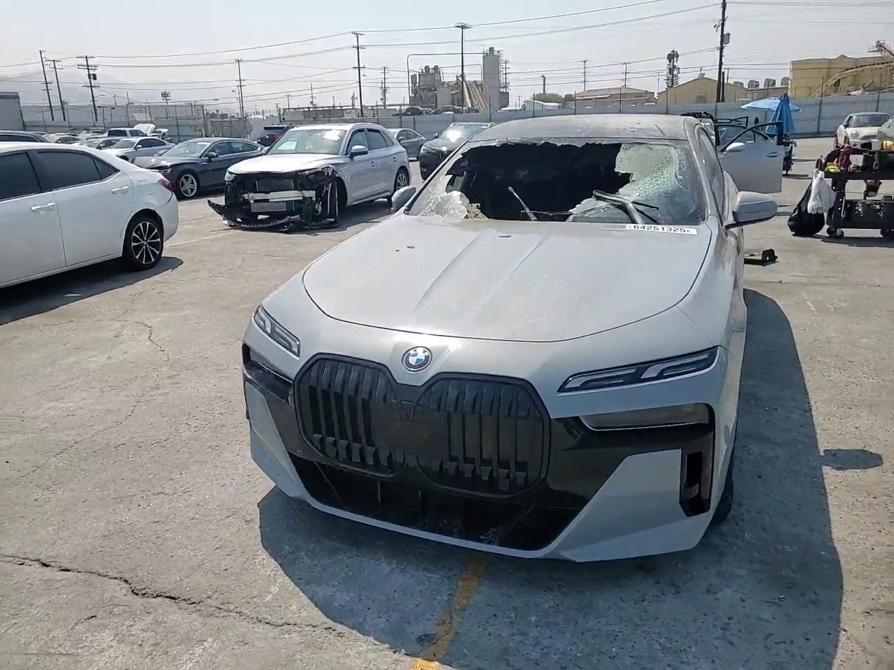 Фото: WBY53EJ04PCN64055