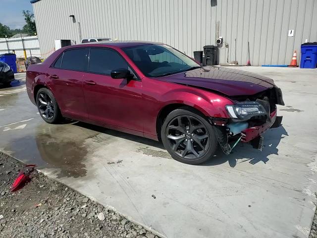 2020 Chrysler 300 Touring VIN: 2C3CCAAG6LH212704 Lot: 63996225