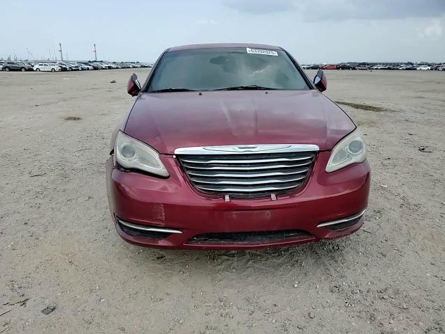 2011 Chrysler 200 Touring VIN: 1C3BC1FB4BN592785 Lot: 63392025
