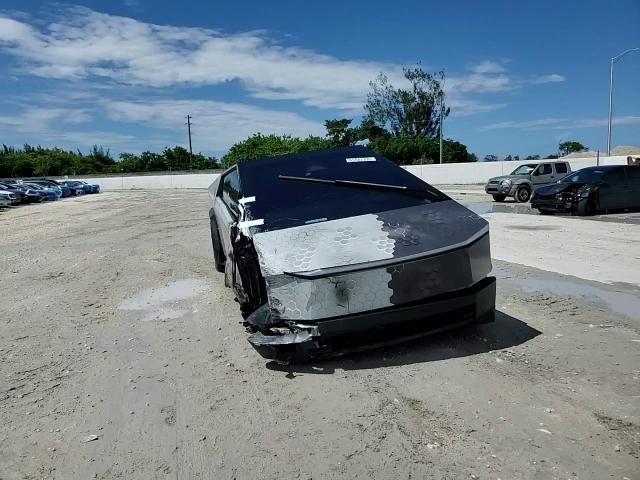 2024 Tesla Cybertruck VIN: 7G2CEHED4RA000603 Lot: 65942395