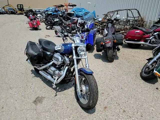 2017 Harley-Davidson Xl1200 C VIN: 1HD1CT316HC430819 Lot: 62347285