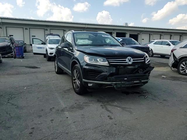 2016 Volkswagen Touareg Sport VIN: WVGEF9BP6GD003485 Lot: 66817995