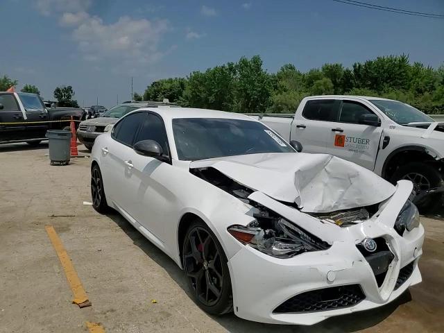 2019 Alfa Romeo Giulia VIN: ZARFAMAN5K7622697 Lot: 63937105