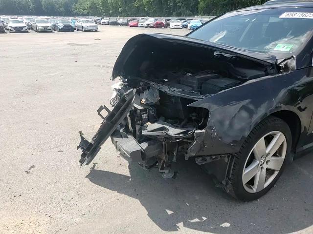 2009 Volkswagen Passat Turbo VIN: WVWJK73C59P053858 Lot: 65815625