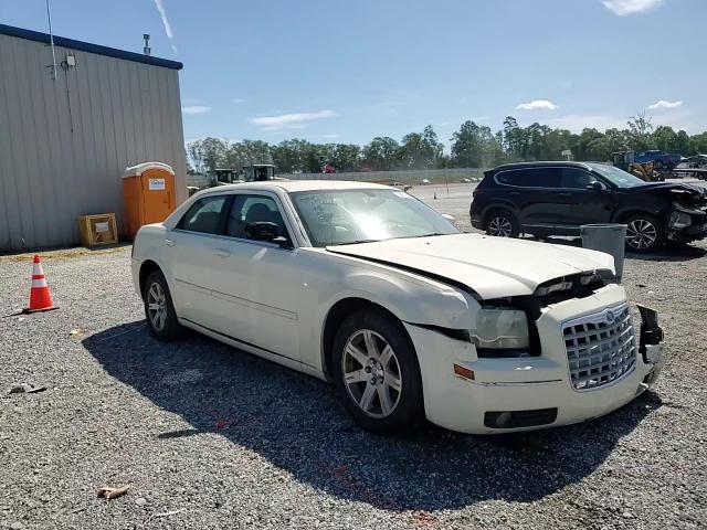 2006 Chrysler 300 Touring VIN: 2C3KA53G06H258006 Lot: 65437585