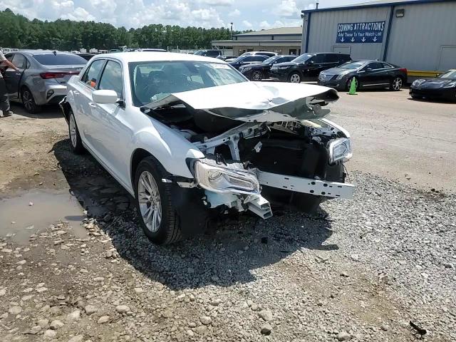 2020 Chrysler 300 Touring VIN: 2C3CCAAG8LH250158 Lot: 64755645