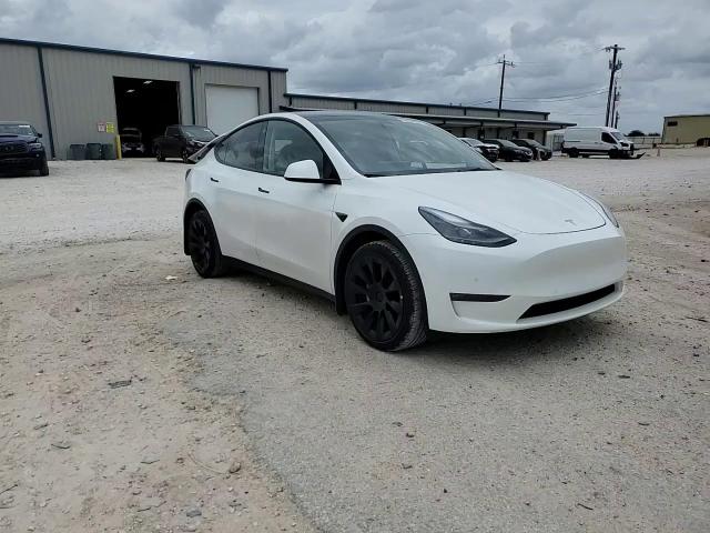 2022 Tesla Model Y VIN: 7SAYGDEE6NF401008 Lot: 63008035