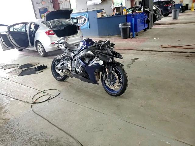 2007 Suzuki Gsx-R750 VIN: JS1GR7KA072106122 Lot: 63756805