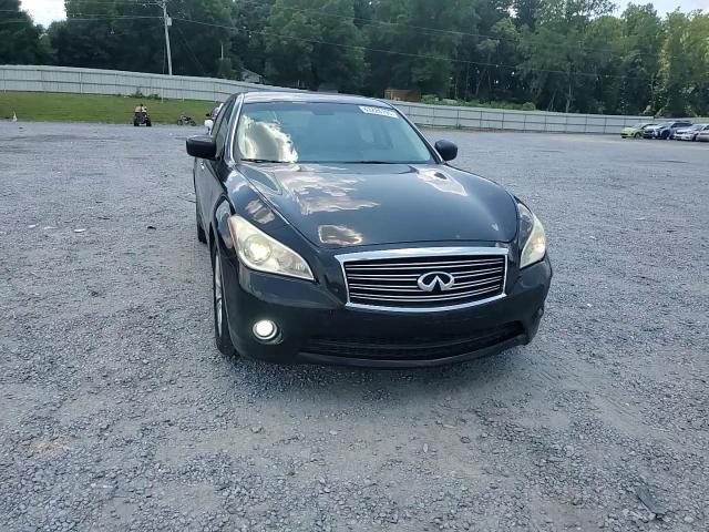 2011 Infiniti M56 X VIN: JN1AY1AR8BM570374 Lot: 63226195