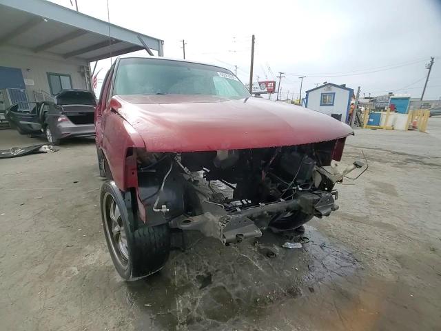2001 Chevrolet Tahoe C1500 VIN: 1GNEC13T01R152437 Lot: 70781245