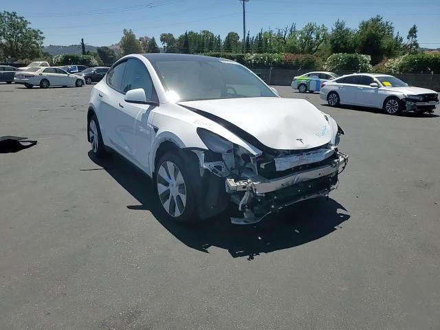 2022 Tesla Model Y VIN: 7SAYGAEE9NF485999 Lot: 62755705