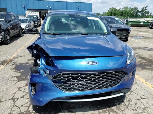 2022 Ford Escape S VIN: 1FMCU9F61NUA90367 Lot: 64070815