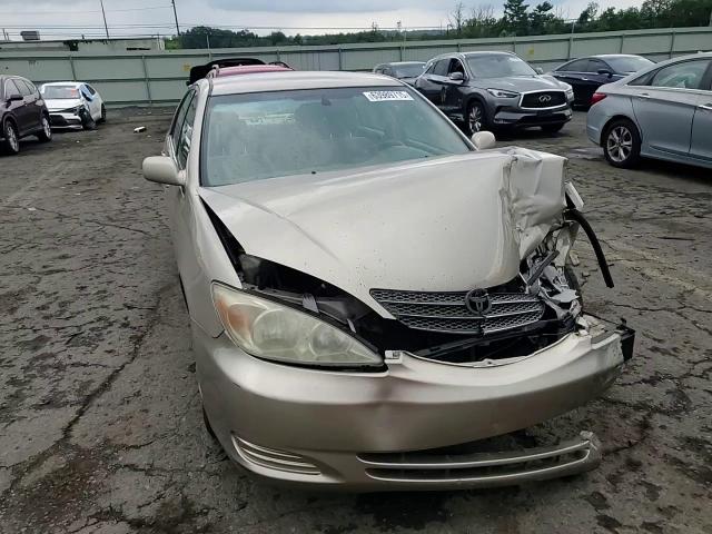 2004 Toyota Camry Le VIN: 4T1BE32K14U811696 Lot: 63989715