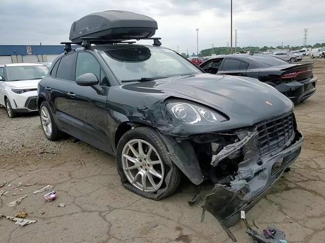 2017 Porsche Macan VIN: WP1AA2A50HLB03967 Lot: 64105835