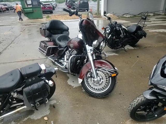 2011 Harley-Davidson Flhtcu VIN: 1HD1FC411BB650565 Lot: 64392055
