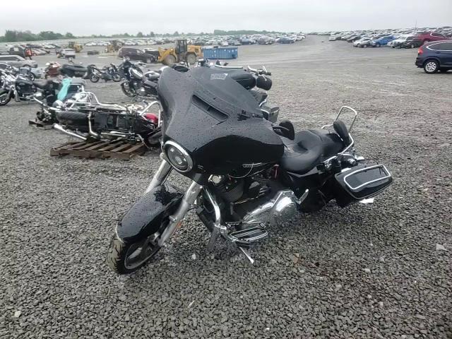 2015 Harley-Davidson Flhx Street Glide VIN: 1HD1KBM18FB696485 Lot: 63548515