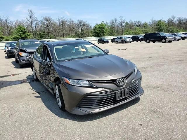 2018 Toyota Camry L VIN: JTNB11HK3J3038951 Lot: 64742335