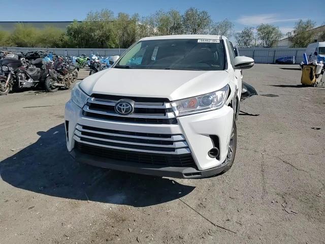 2019 Toyota Highlander Le VIN: 5TDZARFH2KS053305 Lot: 66462105