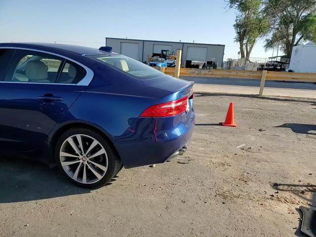 2017 Jaguar Xe Prestige VIN: SAJAE4BN7HA951938 Lot: 63706695