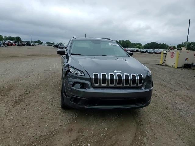 2016 Jeep Cherokee Latitude VIN: 1C4PJMCB8GW219540 Lot: 62676375
