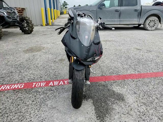 2025 Ducati Panigale V2 VIN: ZDMHAU8T6SB000523 Lot: 64597795