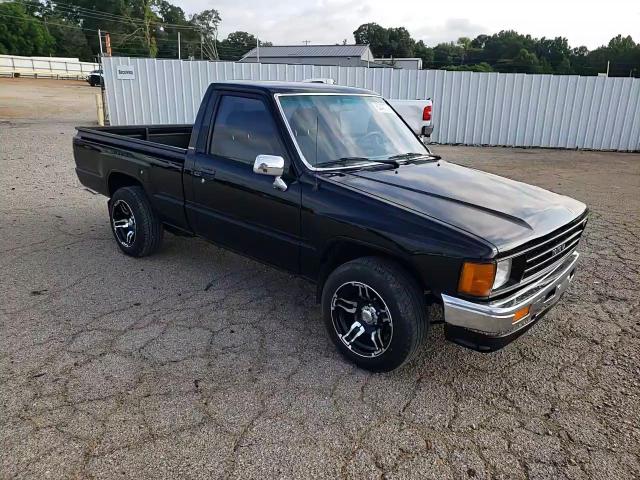 1988 Toyota Pickup 1/2 Ton Rn50 VIN: JT4RN50R8J5153864 Lot: 62427745