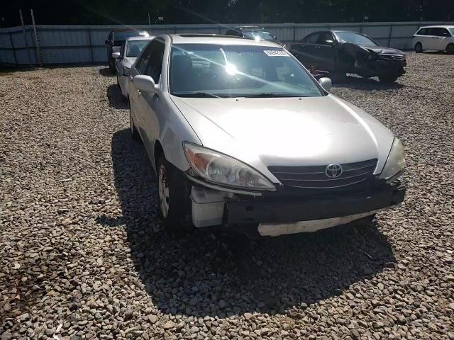 2004 Toyota Camry Le VIN: 4T1BE32K44U281515 Lot: 64942135