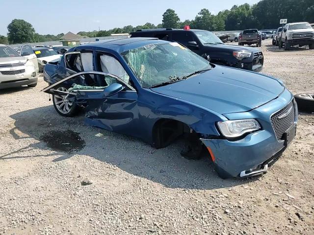 2020 Chrysler 300 Touring VIN: 2C3CCAAGXLH147596 Lot: 66319345