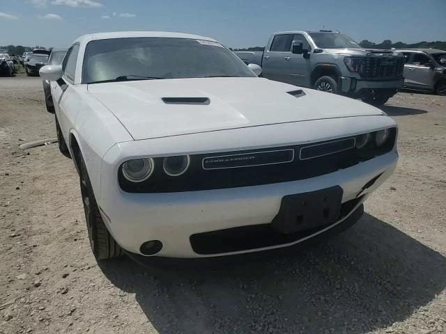 2018 Dodge Challenger Sxt VIN: 2C3CDZAG0JH259123 Lot: 64380115