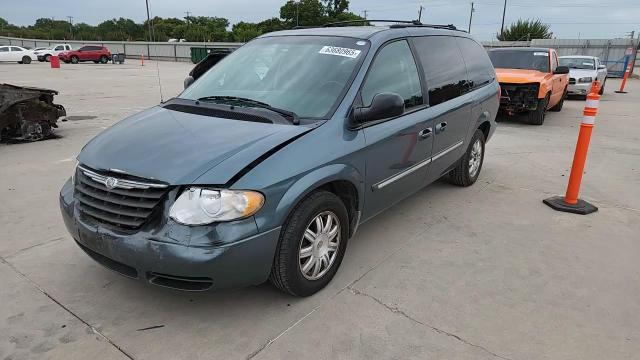 2005 Chrysler Town & Country Touring VIN: 2C4GP54LX5R392977 Lot: 63680965