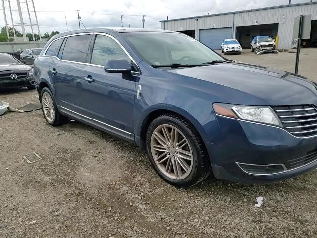 2017 Lincoln Mkt VIN: 2LMHJ5AT7HBL01042 Lot: 65904995