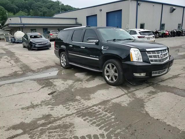 2013 Cadillac Escalade Esv Luxury VIN: 1GYS4HEFXDR366648 Lot: 63192305