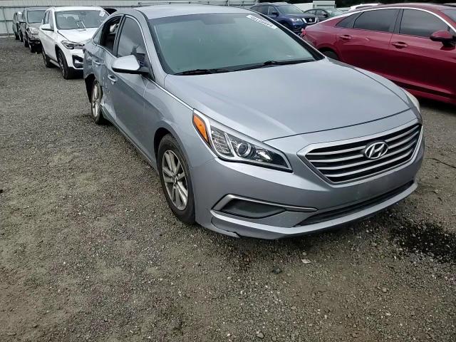 2017 Hyundai Sonata Se VIN: 5NPE24AF0HH484521 Lot: 69229635