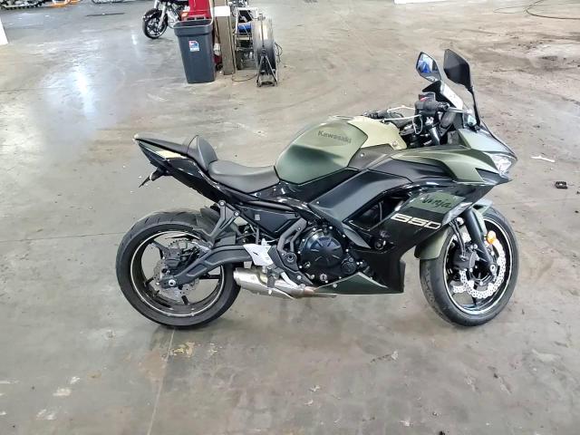 2024 Kawasaki Ex650 P VIN: ML5EXEP18RDAC5871 Lot: 64485935