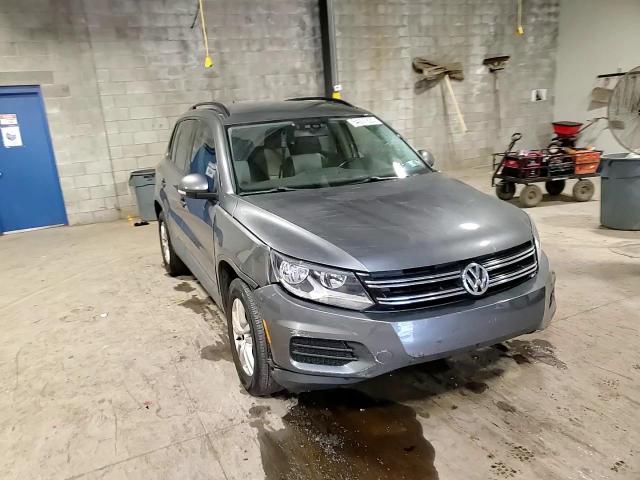 2016 Volkswagen Tiguan S VIN: WVGAV7AX3GW031336 Lot: 64297825