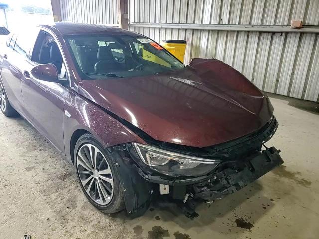 2018 Buick Regal Essence VIN: W04GP6SX1J1122735 Lot: 65338895