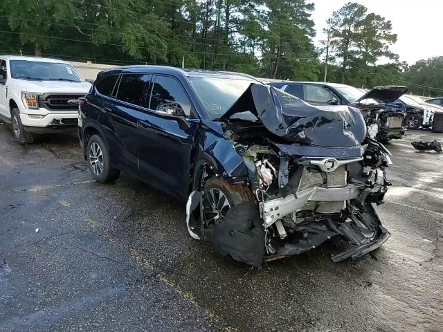 2022 Toyota Highlander Xle VIN: 5TDGZRBH6NS588020 Lot: 63451505
