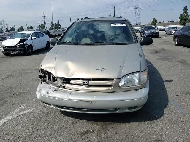 2000 Toyota Sienna Le VIN: 4T3ZF13C7YU188122 Lot: 65561765