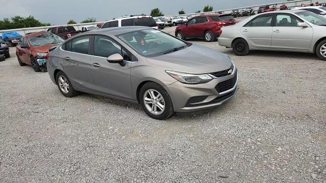 2017 Chevrolet Cruze Lt VIN: 1G1BE5SM0H7168675 Lot: 65501935