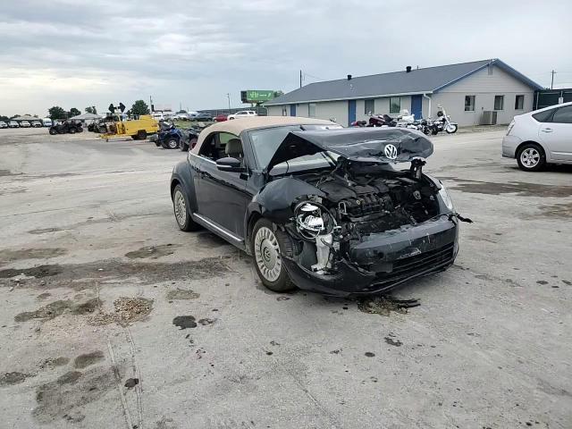 2013 Volkswagen Beetle VIN: 3VW5X7ATXDM831704 Lot: 63710535