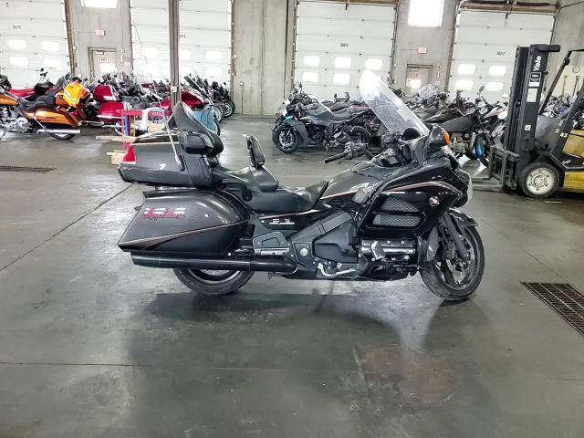 2016 Honda Gl1800 VIN: JH2SC68G9GK400357 Lot: 65643475