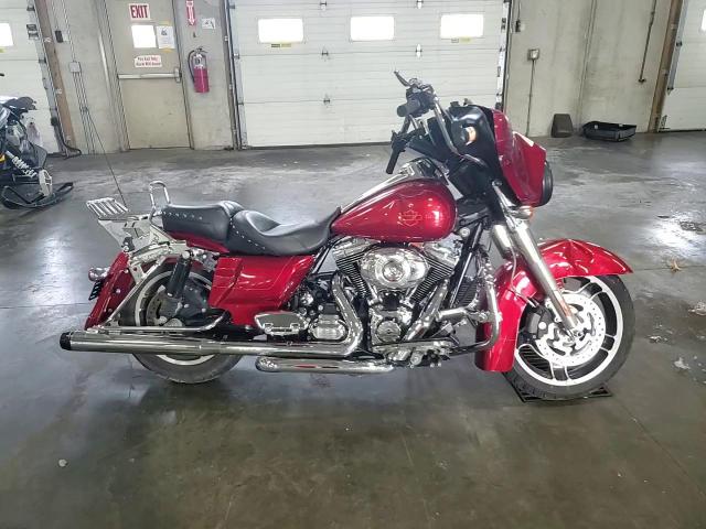 2013 Harley-Davidson Flhx Street Glide VIN: 1HD1KBM18DB692191 Lot: 62601105