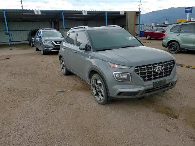 2022 Hyundai Venue Sel VIN: KMHRC8A33NU141422 Lot: 63744515
