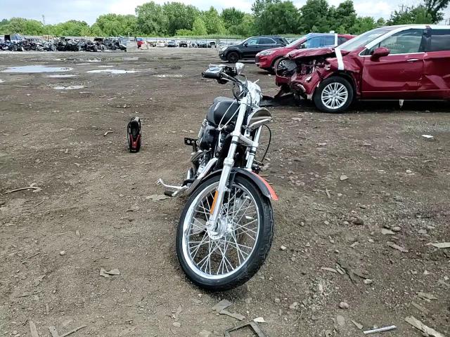 2005 Harley-Davidson Xl1200 C VIN: 1HD1CGP135K465935 Lot: 63854545